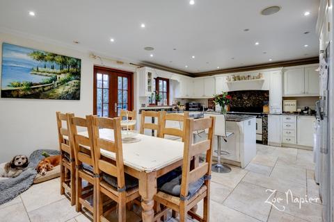 undefined, Rivenhall