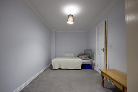 20 Bridges View, Gateshead, NE8 1NZ