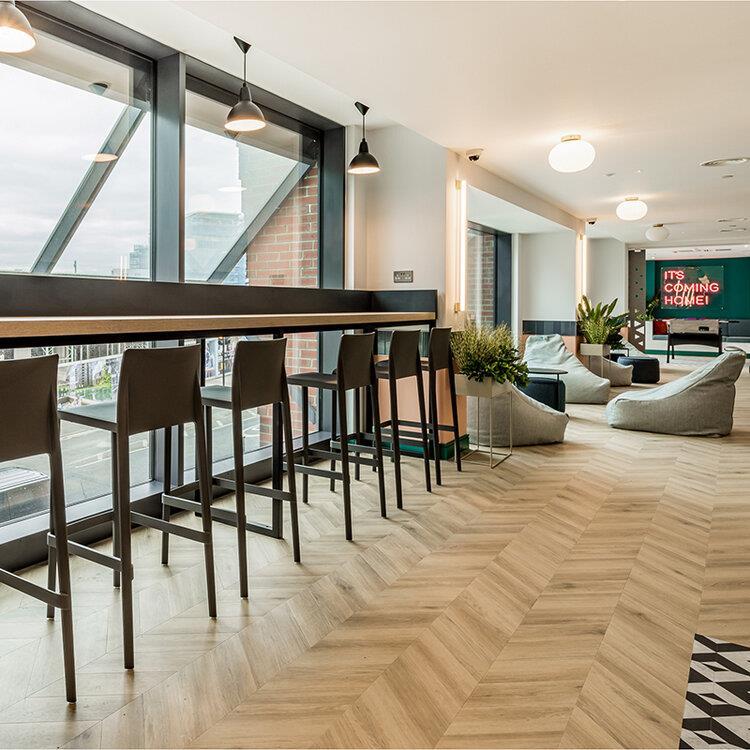 Lounge 3.jpg