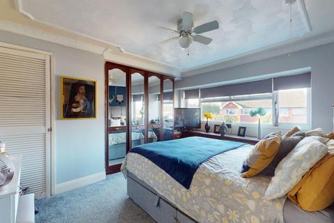 52 Clipper Crescent, Gravesend, DA12 4NN