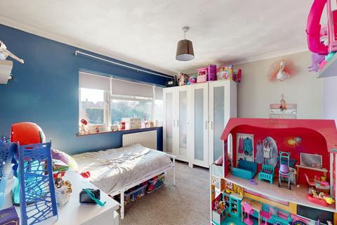 52 Clipper Crescent, Gravesend, DA12 4NN