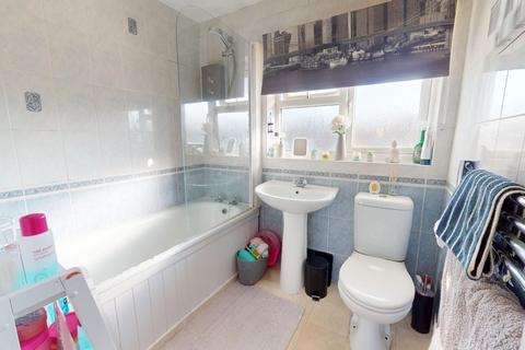 52 Clipper Crescent, Gravesend, DA12 4NN