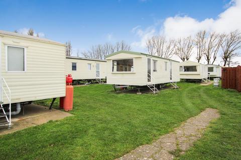 2 bedroom bungalow to rent, Ashcroft Coast Holiday Park, Eastchurch, Sheerness