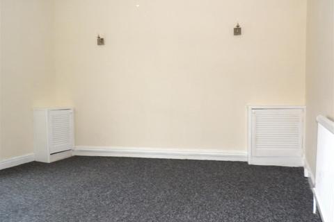 2 bedroom flat to rent, Gwendoline Street, Aberavon