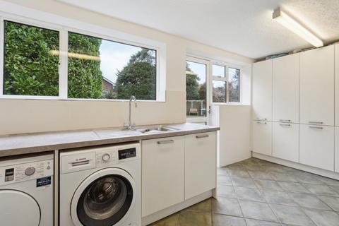 undefined, Cherry Tree Lane, Chalfont St Peter, Buckinghamshire, SL9