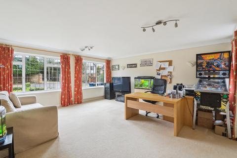 undefined, Cherry Tree Lane, Chalfont St Peter, Buckinghamshire, SL9