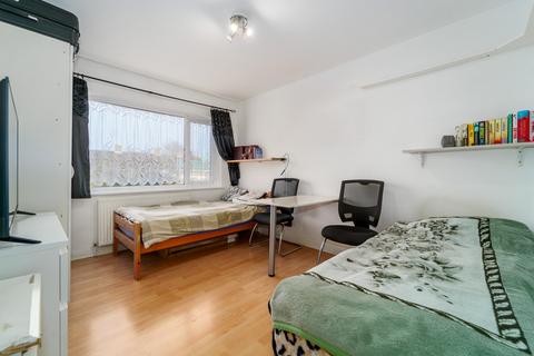 undefined, Welland Gardens Western Avenue Perivale, Greenford, UB6