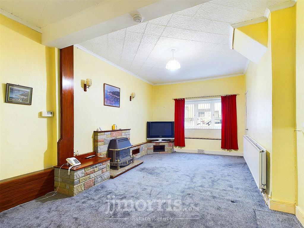 Sitting/Dining Room