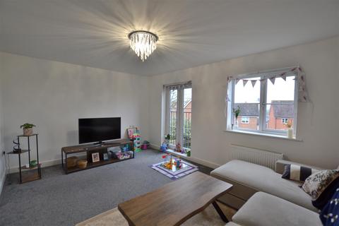 4 bedroom terraced house to rent, Jubilee Drive, Church Crookham GU52