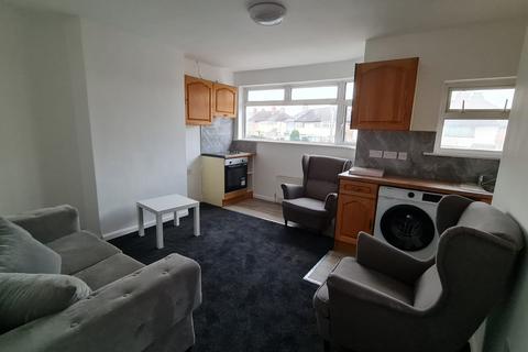 1 bedroom flat to rent, Girton Close, Northolt UB5