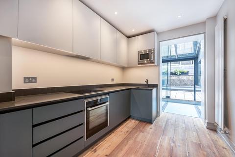 3 bedroom house to rent, Guildhouse Street, London, SW1V