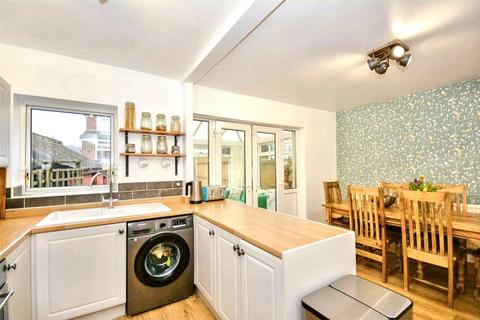 3 bedroom semi-detached house for sale, Raynville Terrace, Leeds, West Yorkshire