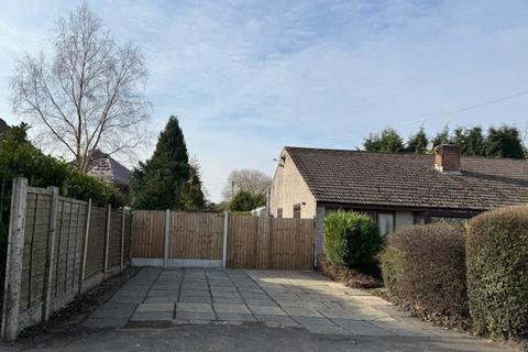 2 bedroom bungalow to rent, Lowton Road, Golborne, Warrington, Cheshire, WA3