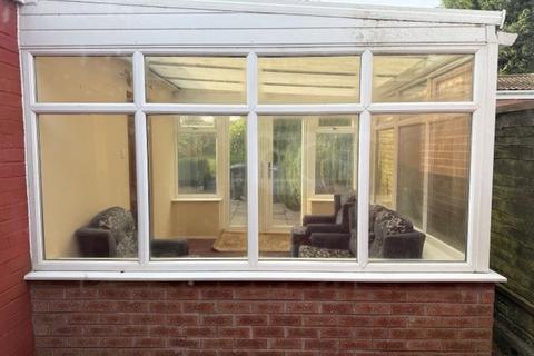 2 bedroom bungalow to rent, Lowton Road, Golborne, Warrington, Cheshire, WA3