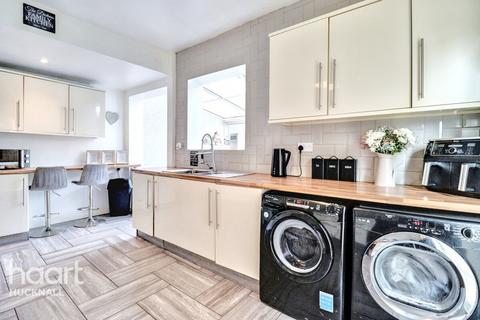 25 The Square, Bestwood Village, Nottingham, NG6 8TS