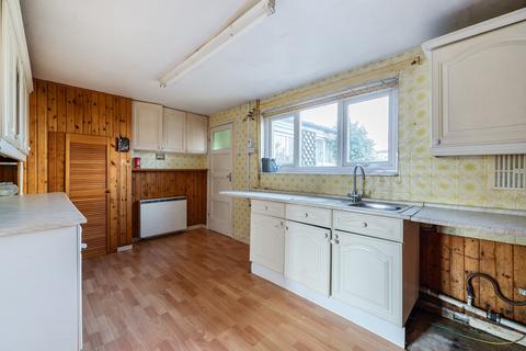 3 bedroom end of terrace house for sale, Willow Road, Gloucestershire GL10