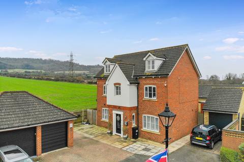 5 bedroom detached house for sale, Oldfield Drive, Rochester ME1