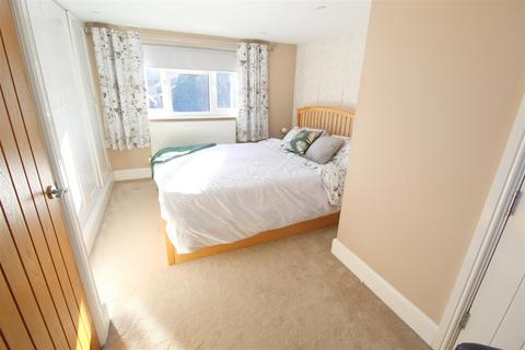 3 bedroom end of terrace house for sale, Bishops Wood, Woking