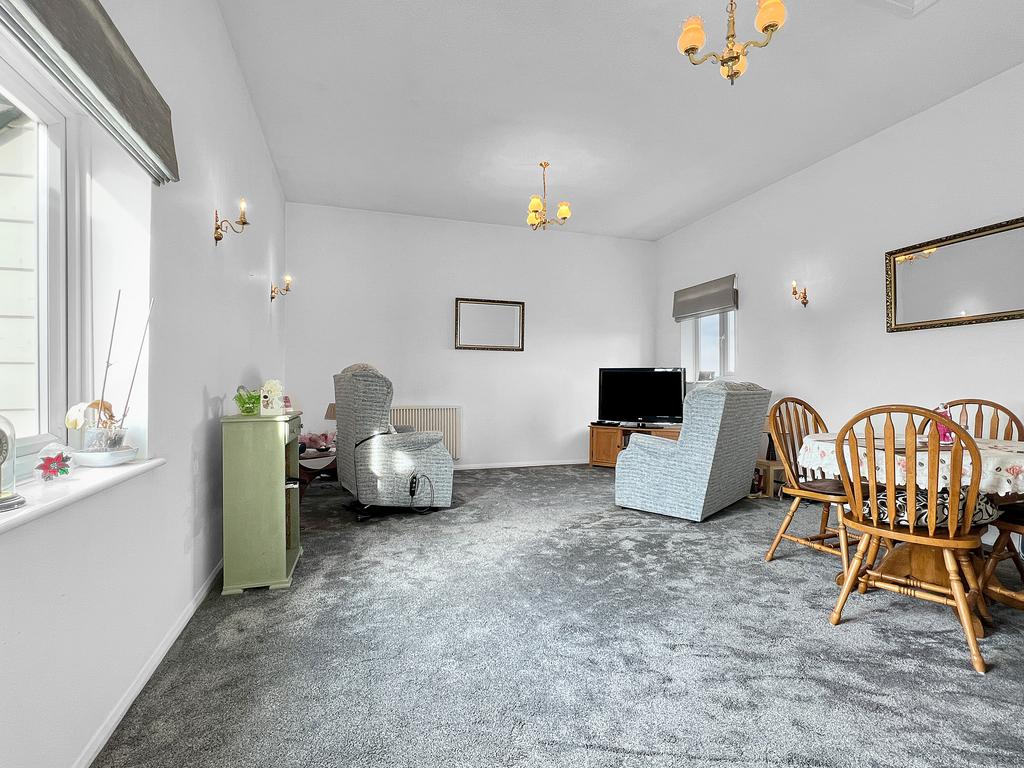 Living Room/Diner