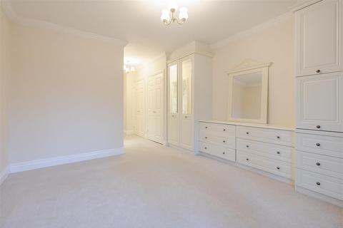 2 Agincourt, Ascot, SL5 7SJ