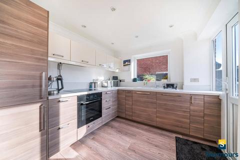 35 Burden Way, Guildford, GU2 9RB