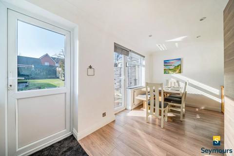 35 Burden Way, Guildford, GU2 9RB