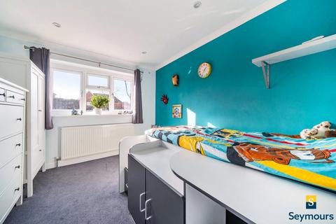 35 Burden Way, Guildford, GU2 9RB