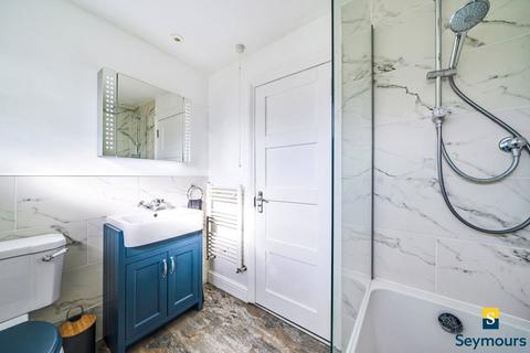 35 Burden Way, Guildford, GU2 9RB