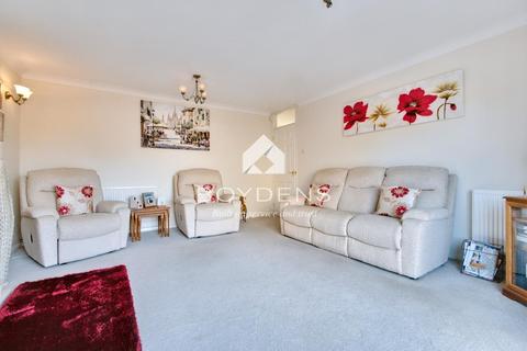 3 bedroom bungalow for sale, 6 Charnock Close, FRINTON-ON-SEA CO13