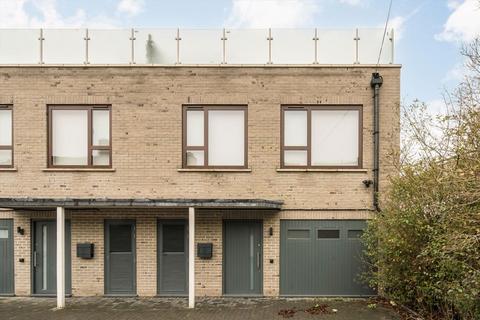 Bridge Way, London NW11