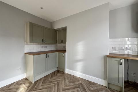 3 bedroom maisonette for sale, Castle Road , Scarborough