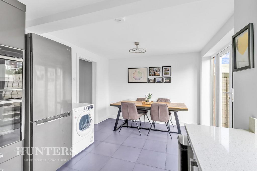 Dining kitchen