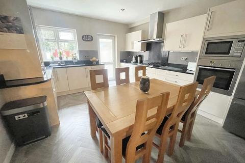 3 bedroom semi-detached house for sale, Yardley Wood Road, Birmingham B13