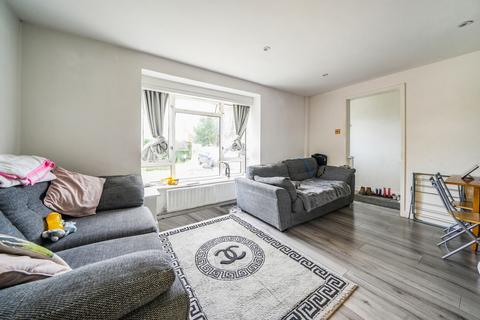 2 bedroom flat for sale, Rickford Hill, Guildford GU3