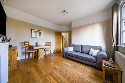 2 bedroom flat for sale, Willow Grove, Chislehurst