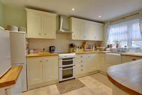 3 bedroom house for sale, Moor Park Crescent, Ifield, RH11