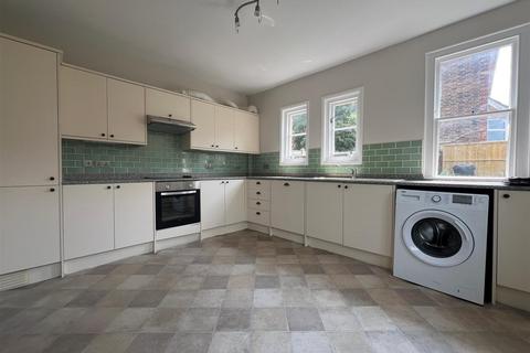 3 bedroom detached house for sale, Meadow Road, Rusthall