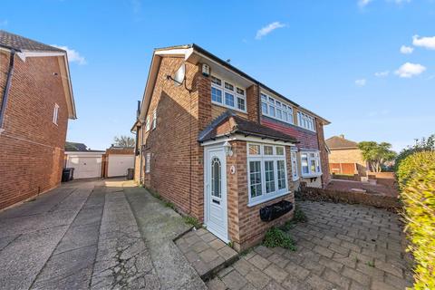 4 bedroom semi-detached house for sale, St. Francis Avenue, Gravesend DA12