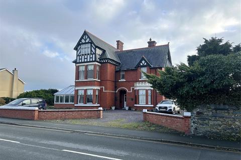7 bedroom detached house for sale, Pier Road, Tywyn, Gwynedd, LL36