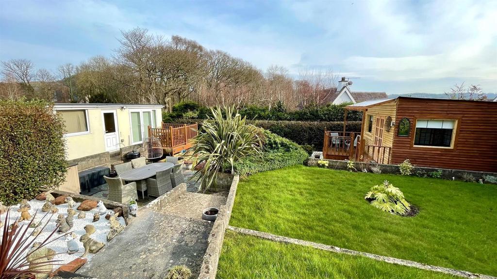 Landscaped rear garden