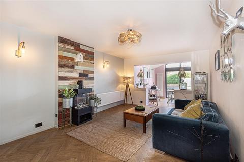 4 bedroom detached bungalow for sale, Park Rise, Harpenden