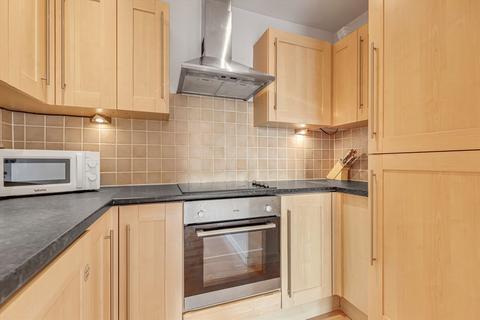 2 bedroom flat for sale, Cherington Road, London W7