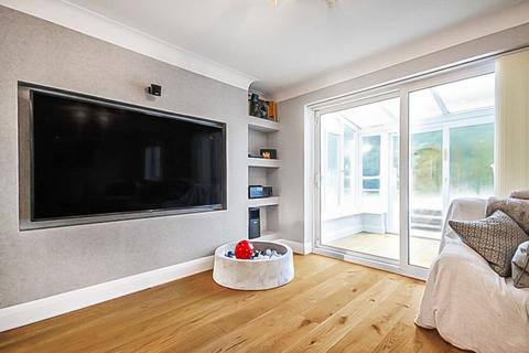 26 Rustic Park, Telscombe Cliffs, Peacehaven, BN10 7SW