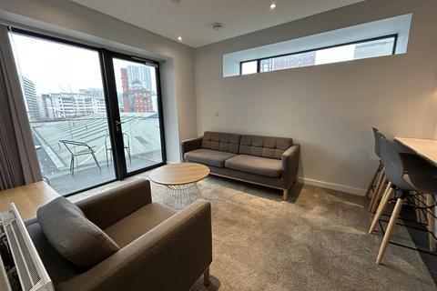 2 bedroom apartment to rent, Bury Street, Salford M3