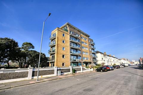 2 bedroom flat for sale, Chiswick Place, Eastbourne