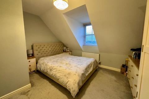 34 Deer Close, Grange Park, Northampton, NN4 5DN