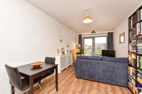 2 bedroom flat for sale, Discovery Drive, Swanley, Kent