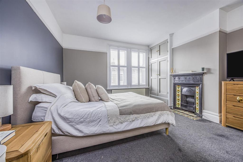 37 Lynton Grove, Baffins-Portico Marketing-Sold By-0