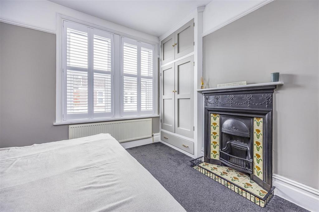 37 Lynton Grove, Baffins-Portico Marketing-Sold By-0