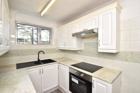 2 bedroom apartment for sale, Brockley Combe, Weybridge, KT13